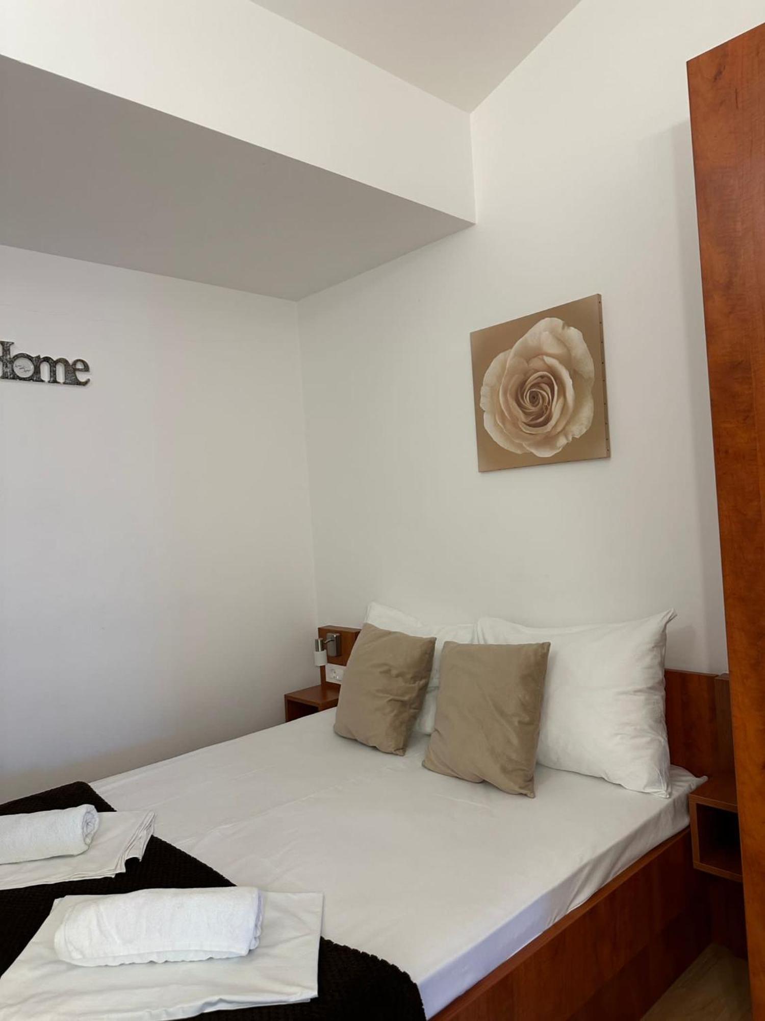 Apartmani Samec Novalja Ngoại thất bức ảnh