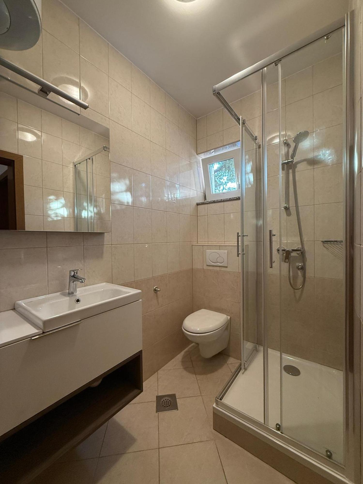 Apartmani Samec Novalja Ngoại thất bức ảnh