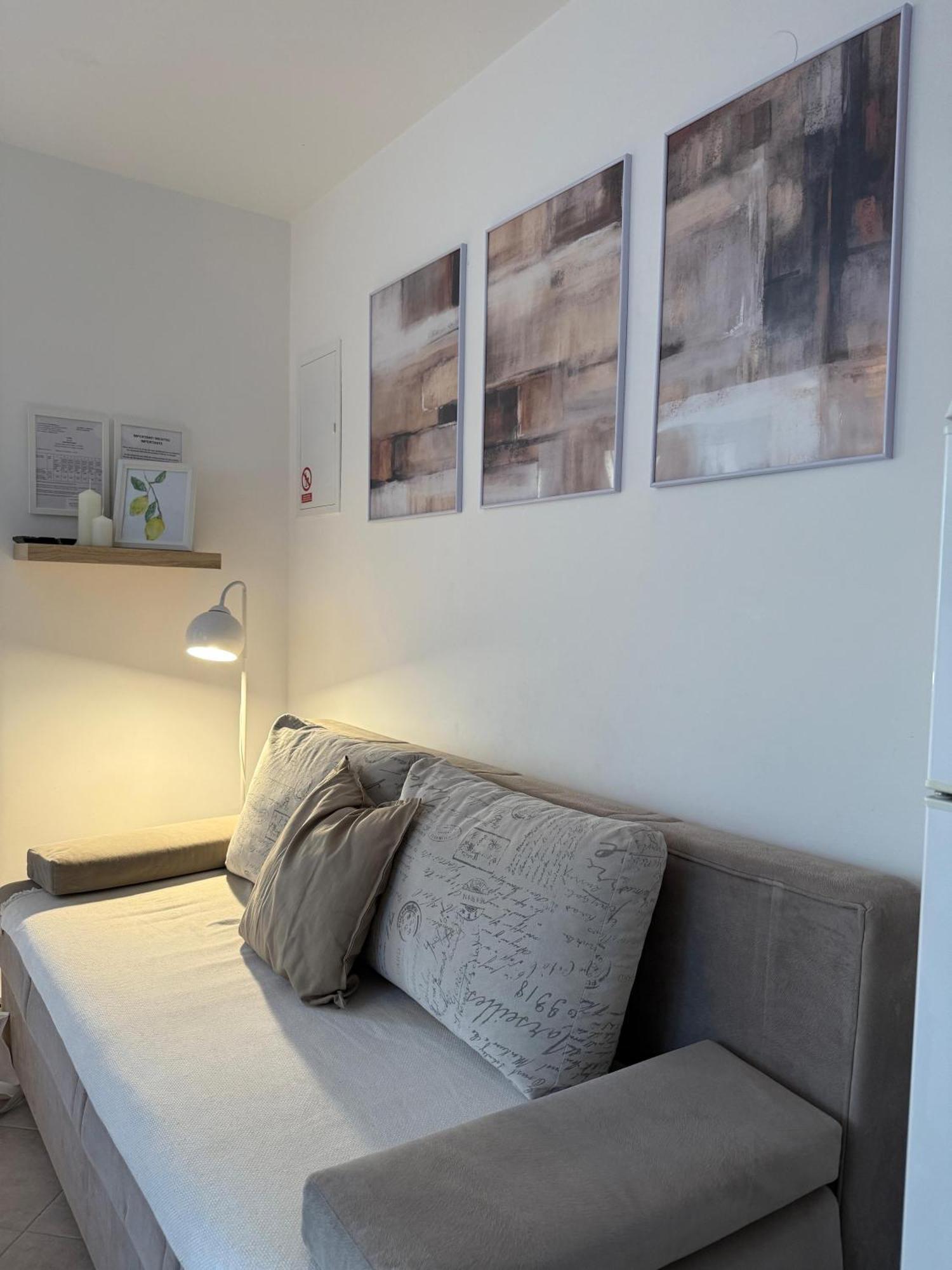 Apartmani Samec Novalja Ngoại thất bức ảnh