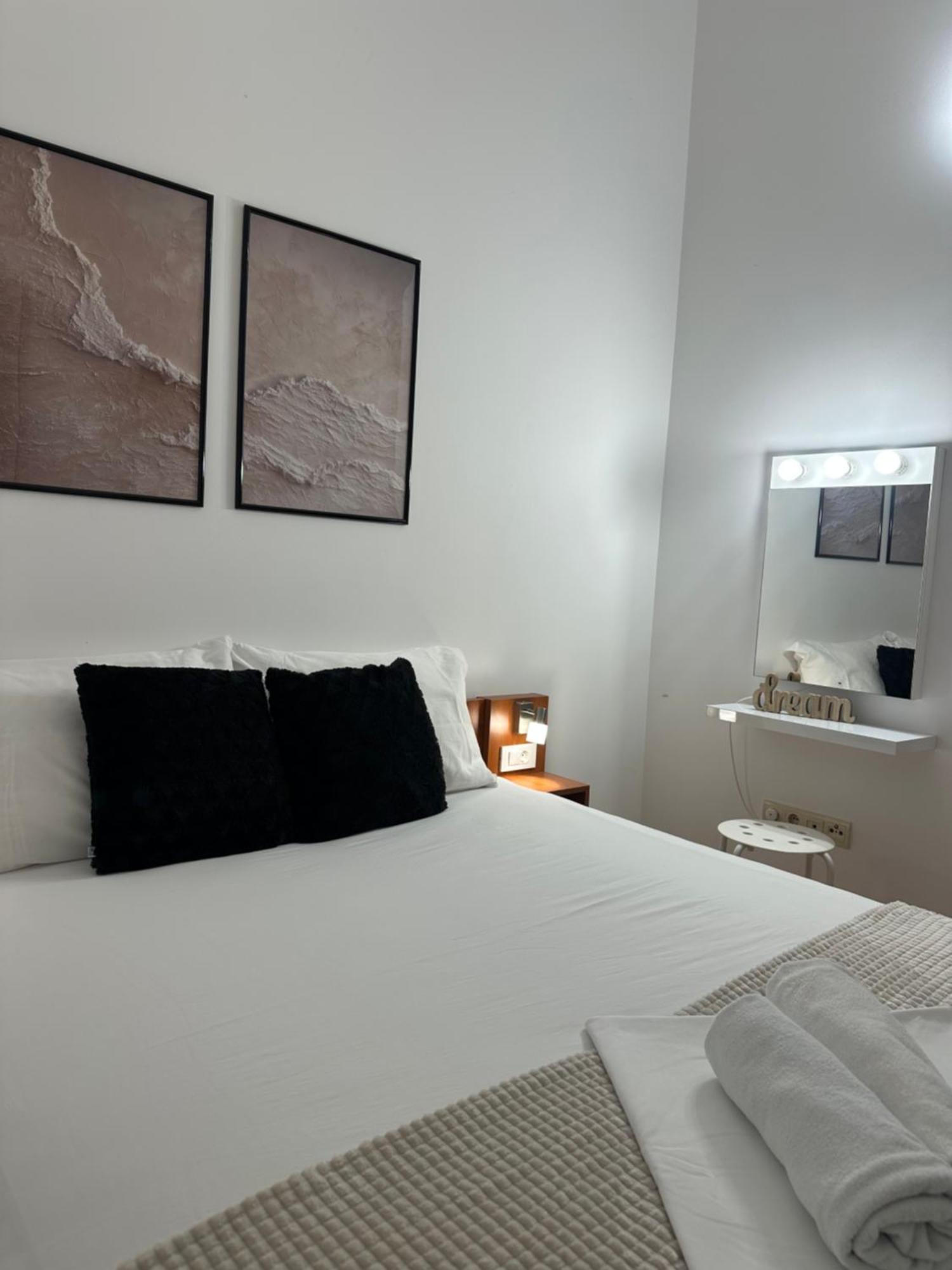 Apartmani Samec Novalja Ngoại thất bức ảnh